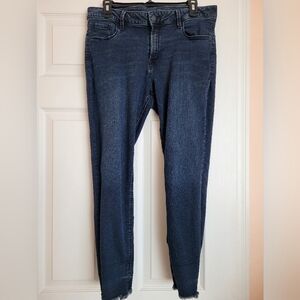 💙 Old Navy Ankle Jeans